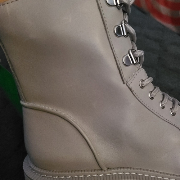 Lue Combat Boots - Picture 13 of 16